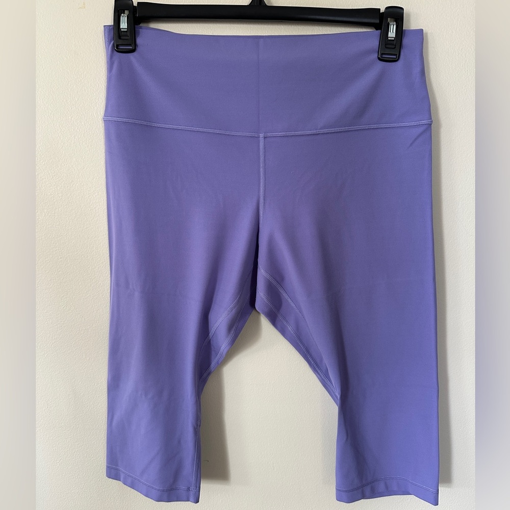 lululemon athletica Lavender Cropped Leggings